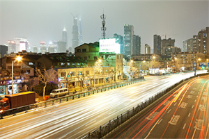 Late-night shopping frenzy: Enjoy Shanghai's unique night shopping experience Late-night shopping frenzy: Enjoy Shanghai's unique night shopping experience